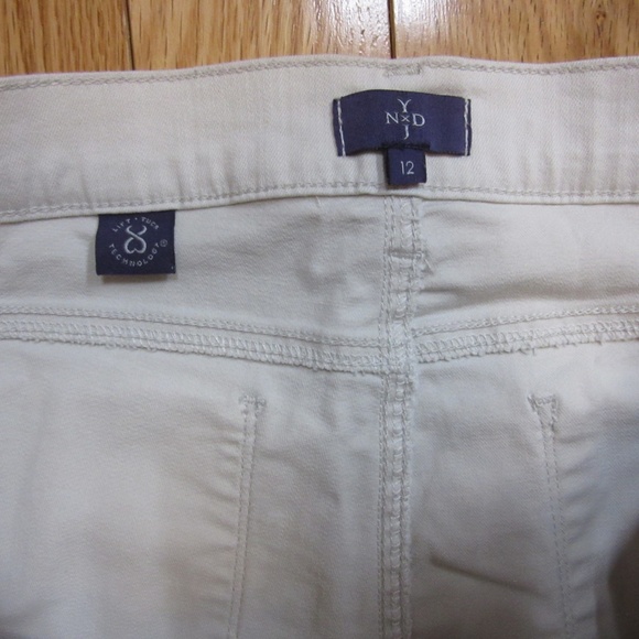 NYDJ Shorts Size 12 NOT YOUR DAUGHTERS JEANS - Picture 5 of 7